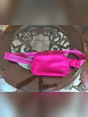 Wordmark Pink Lululemon Everywhere Belt Bag